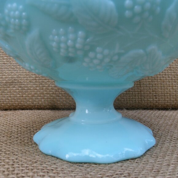Vintage Fostoria Blue Milk Glass Berry Bowl - Picture 8 of 16